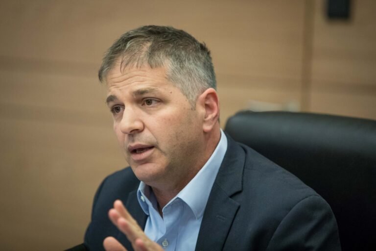 د اسراییل د پوهنې وزیر:د ایران او امریکا ترمنځ د ناکامو مذاکراتو وروسته لا هم د جګړې خطر شته
