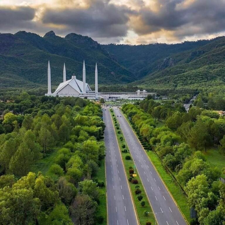 پاکستان؛اسلام‌اباد کې د ایران او امریکا د خبرو لپاره عمومي رخصتي او سخت امنیتي تدابیر اعلان شول