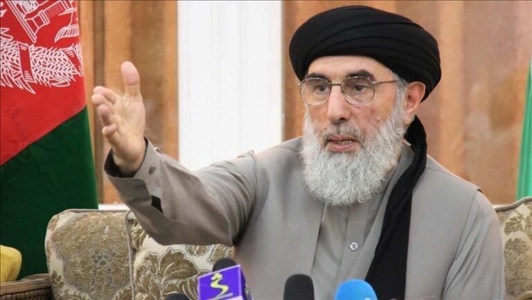 ګلبدین حکمتیار:که وضعیت همداسې دوام وکړي، افغانستان به یو ځل بیا د بهرنیو قدرتونو د نیابتي جګړو په ډګر بدل شي