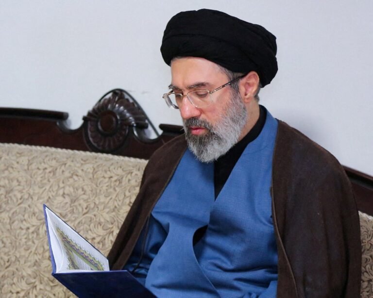 ایران:د مجتبی خامنه‌يي لس شرطونه له امریکا سره د خبرو اترو سرې کرښې دي