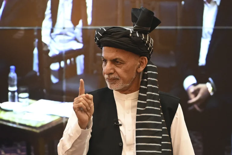 محمد اشرف غني:افغانستان له برخلیک ټاکونکي پړاو سره مخ دی او ملت بايد د راتلونکي انتخاب وکړي