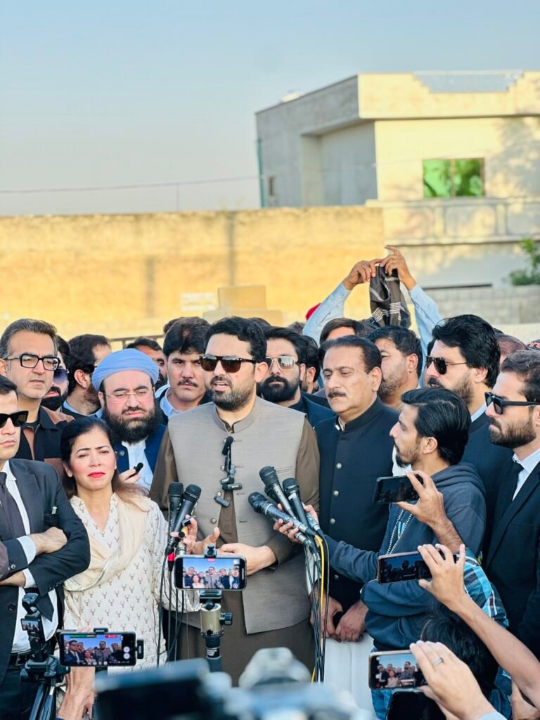 سهيل اپرېدی:د عمران خان د خلاصون لپاره پراخو لاریونونو ته اماده ګي نیسو