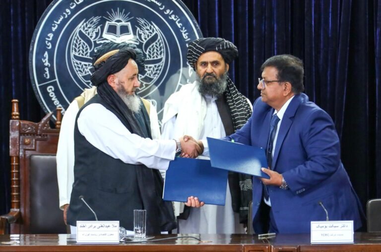 د طالبانو حکومت او هندي شرکت ترمنځ؛په مرکز او نهو بندرونو کې د معیاري لابراتواري کمپلکسونو تړون لاسلیک شو