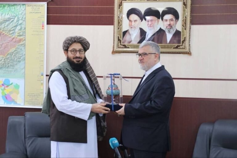 ایران کې د طالبانو حکومت سفیر؛د تهران له والي سره پر اقتصادي، تعلیمي او سوداګریزو تعاملاتو خبرې کړي
