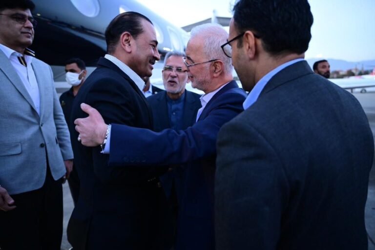 عاصم منیر؛د ایران او امریکا ترمنځ د روانو مذاکراتو په لړ کې تهران ته رسېدلی