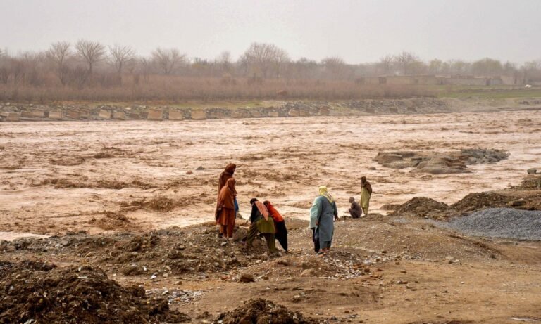 په هېواد د طبیعي پېښو دوام؛ ورښتونو او سېلابونو ۱۶ کسانو ته مرګ ژوبله اړولې