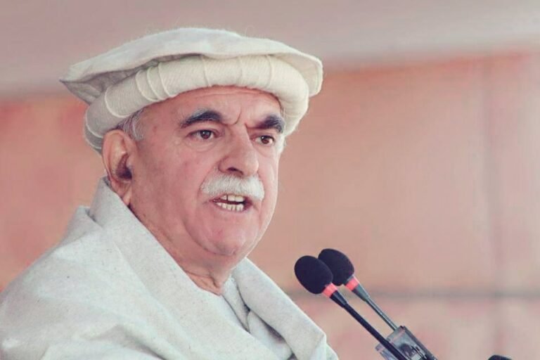 محمود خان اڅکزی:پاکستان دې د ګواښونو پر ځای له افغانستان سره رسمي خبرې پیل کړي