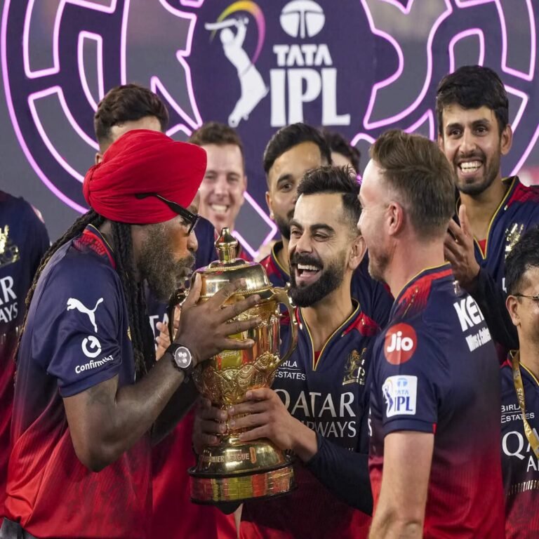 هند غوره لیګ؛له هندي خلکو غوښتل شوي چې د اې ‌پي ‌اېل اتلولي په عامه ځایونو کې ونه لمانځي