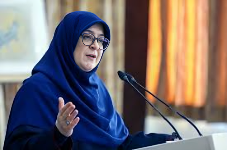 فاطمه مهاجراني:د بهر مېشتو ایرانیانو لپاره د وطن غېږ تل پرانیستې ده