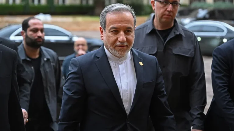 الجزیره:عباس عراقچي بیجینګ ته رسېدلی او له چینایي چارواکو سره د اوربند او هرمز تنګي په اړه خبرې کوي