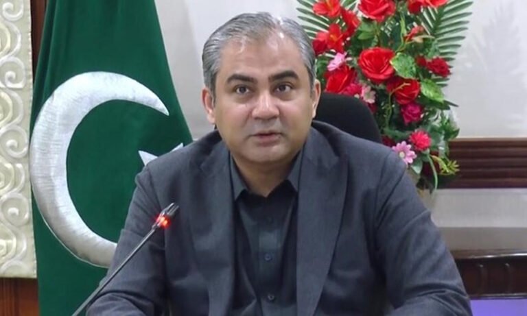 د پاکستان د کورنیو چارو وزیر؛محسن نقوي په يو نااعلان شوي سفر تهران ته تللی