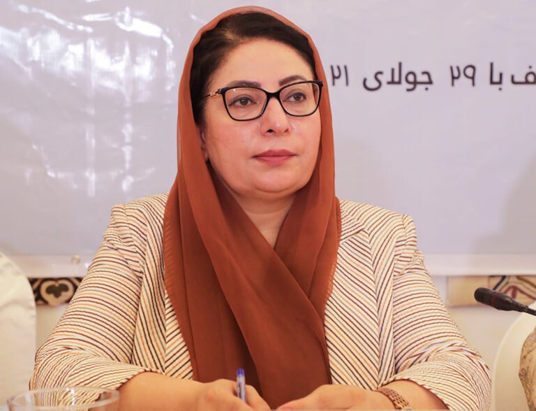 اصیلا وردک دیپلمات پیشین افغانستان:جبهه مقاومت ملی برنامه روشن و استقلال سیاسی نداشت