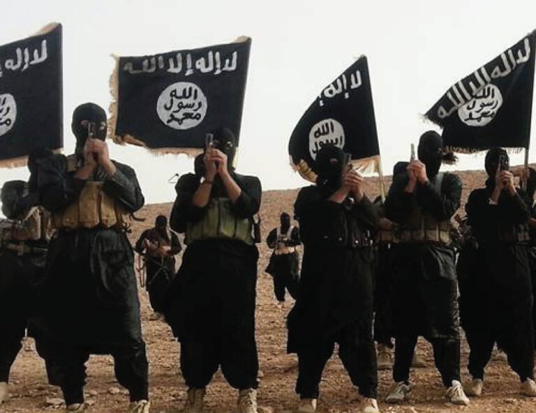 المرصاد:نامعلومه وسله‌والو خیبر ولسوالۍ کې د داعش پر پټنځایونو مرګوني بریدونه کړې