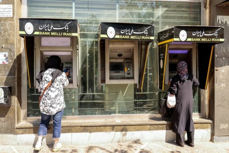 اختلال گسترده در خدمات الکترونیکی چند بانک در ایران