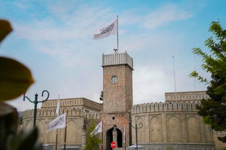 سرچینې:د طالبانو حکومت پنځه کسیز پلاوی سبا بروکسل ته سفر کوي