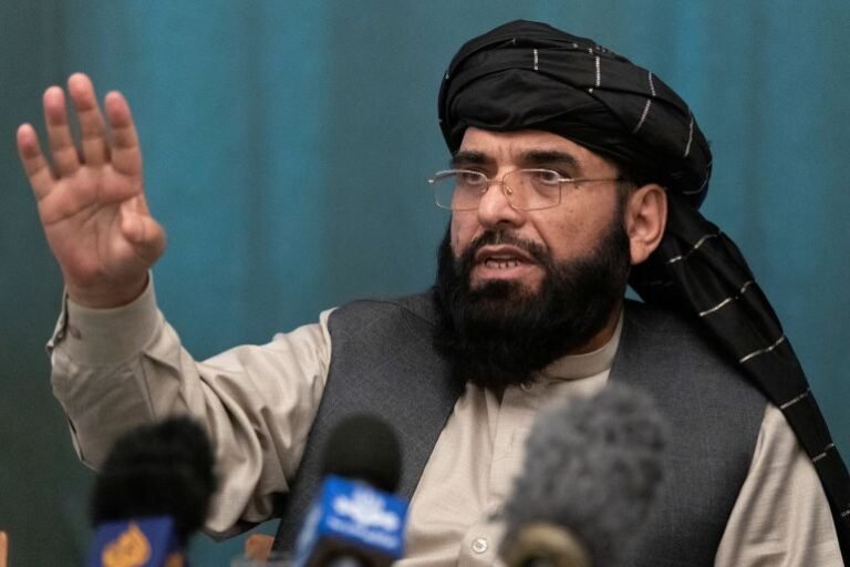 سهيل شاهين:نړيوال دې پر افغانستان لګېدلي محدودیتونه پای ته ورسوي او تعامل دې زیات کړي