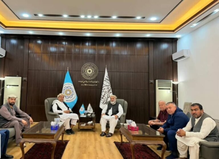 ازبکستانی شرکت:روسیې او اروپا ته د افغانستان د تازه مېوو صادراتو ته چمتو یوو