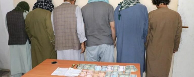 بازداشت یک باند شش نفره جعل کار در ولایت بلخ