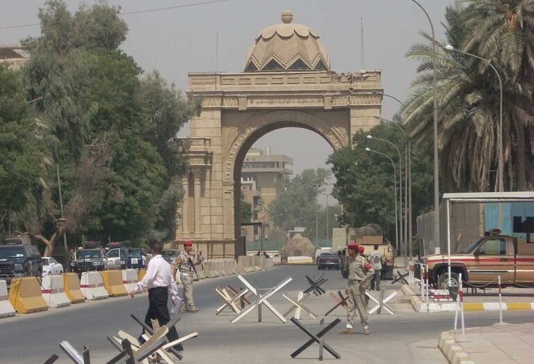 بازداشت ۴۷ مقام عراقی در عملیات گسترده ضد فساد در منطقه سبز بغداد