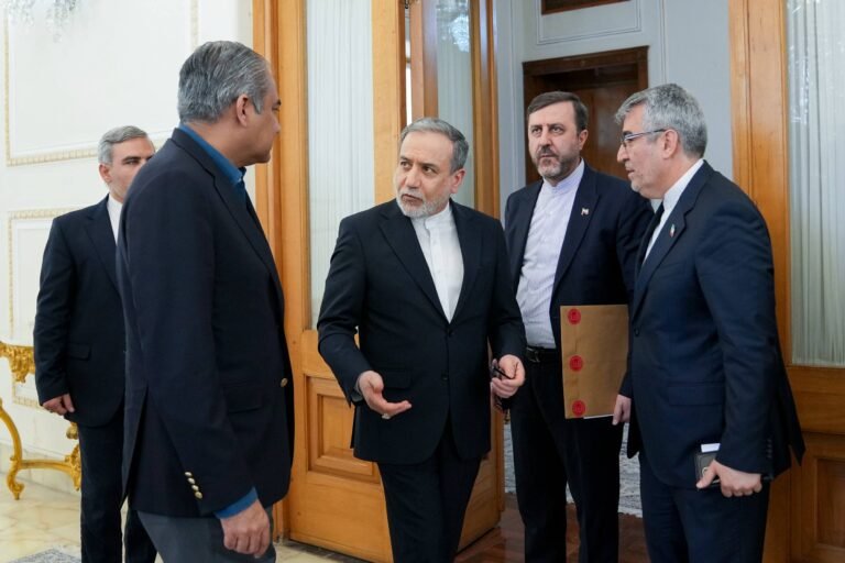 د ایران او امریکا احتمالي مذاکرات؛عباس عراقچي پاکستان ته ځي