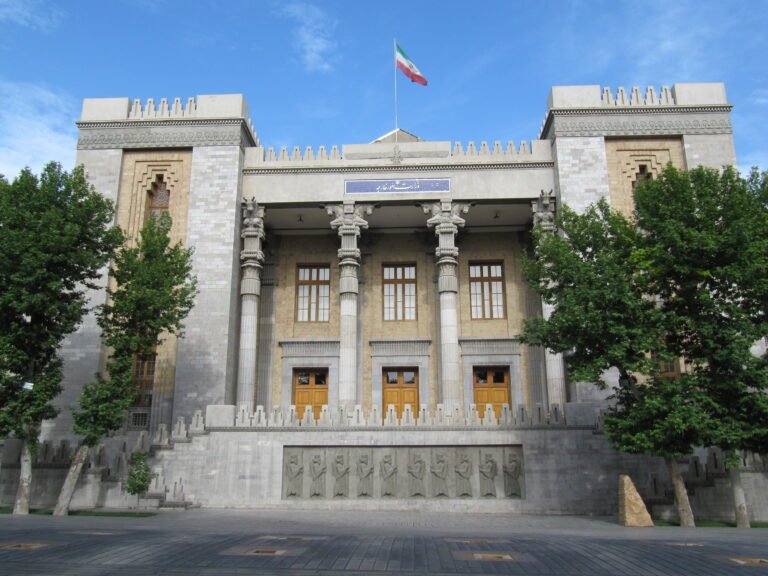 د ايران د بهرنيو چارو وزارت:د امريکا وروستي بريدونه غندو، د ځان دفاع مو قانوني حق دی