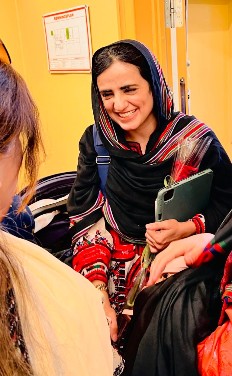 د بلوڅ یووالي کمېټې؛مشره ماه رنګ بلوڅ په عمري بند محکومه شوه