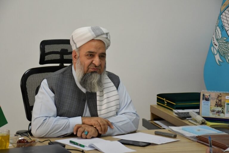 قاسم حلیمي:د لوڼو د بریا خوښي مې د افغان نجونو د محرومیت له درد سره مل وه