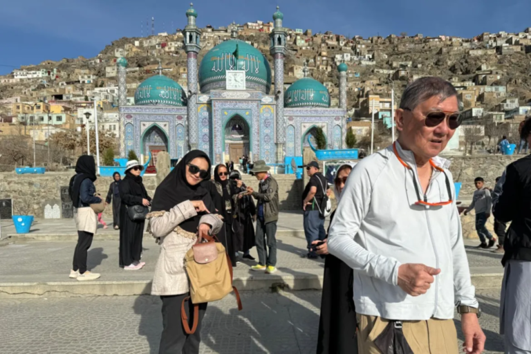 د طالبانو حکومت د احصايې او معلوماتو اداره:درې میاشتو کې افغانستان ته د ۸۵۶۰ بهرنیانو تګ او راتګ ثبت شوی