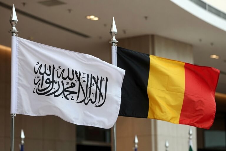 ګارډین:د طالبانو له حکومت سره د کډوالو د ستنولو خبرې د افغان ښځو د حقونو له پامه غورځول دي