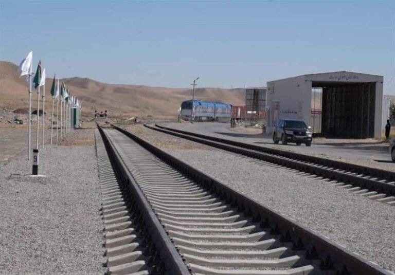 افزایش ۷۷.۹ درصدی انتقالات تجارتی از بنادر و خط آهن خواف–هرات در سال ۱۴۴۷
