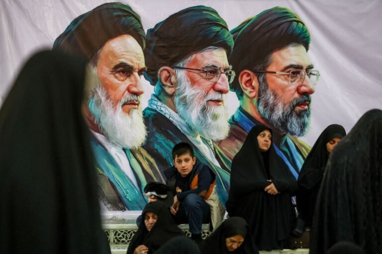 انتشار گزارش ها از اعلام برنامه تشییع و خاکسپاری علی خامنه‌ای در ایران