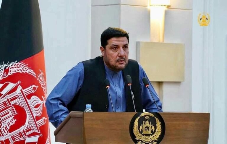 احمدالله علی‌زی: پاکستان با مهاجران افغان برخورد سیاسی و امنیتی نکند