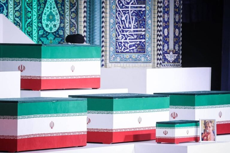 بقایی: هیئت‌هایی از نزدیک به ۱۰۰ کشور در مراسم تشییع خامنه‌ای حضور داشتند