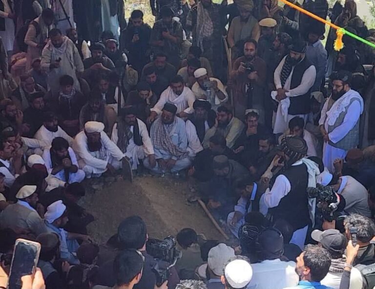 شاپور ځدراڼ؛د کابل په نادر خان تپه کې د تل لپاره خاورو ته وسپارل شو