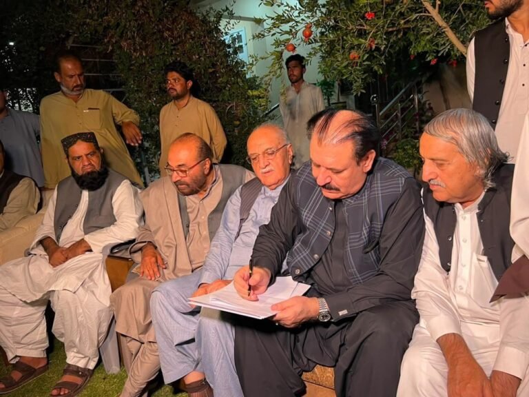 له اوږدو خبرو وروسته؛بلوچستان کې د حکومت او پرلت کمېټې ترمنځ هوکړه وشوه