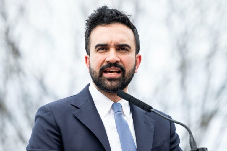د نيويارک د مسلمان ښاروال د واک ۱۰۰ ورځې؛مهمې ټاکنیزې ژمنې لا هم نه دي عملي شوې