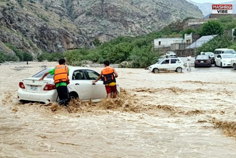 خیبرپښتونخوا کې؛د سختو بارانونو او سېلابونو له امله ۱۲ کسان مړه شوي
